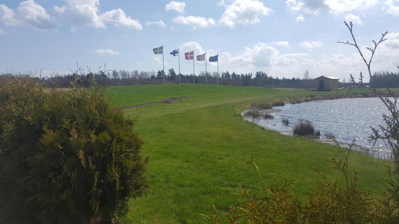 Melleruds Golfklubb Bed&Breakfast Eksteriør bilde